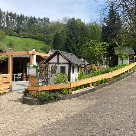 Hotel-Restaurant Theis-Muehle Biersdorf Extérieur photo
