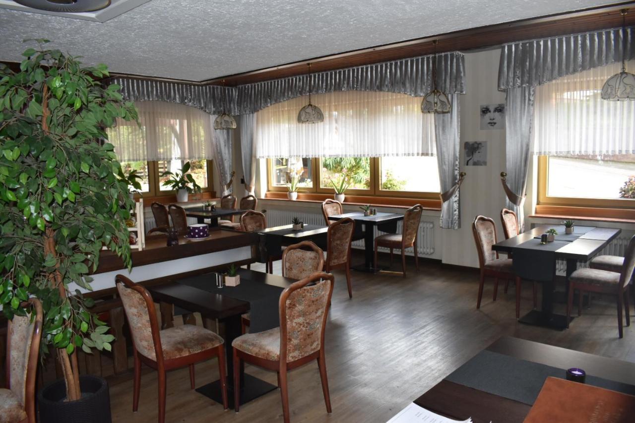 Hotel-Restaurant Theis-Muehle Biersdorf Extérieur photo