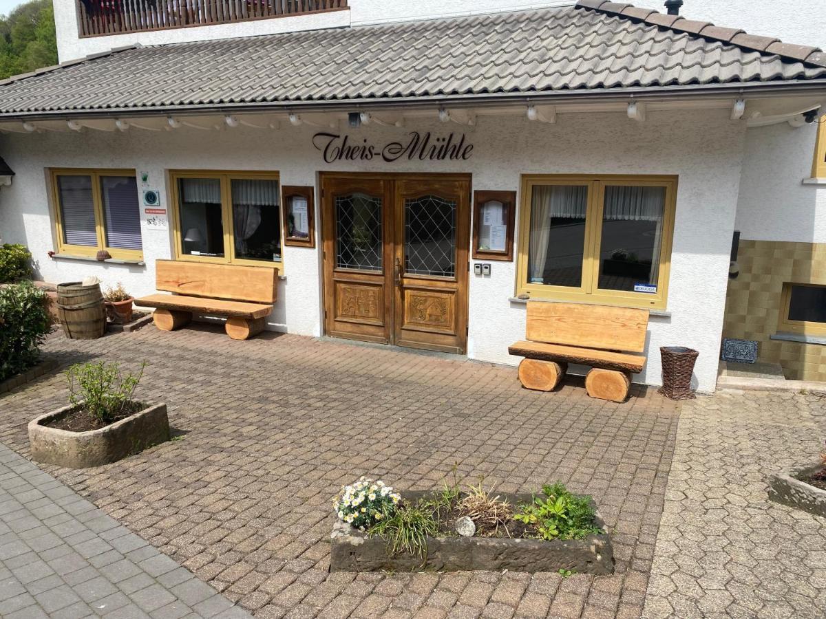Hotel-Restaurant Theis-Muehle Biersdorf Extérieur photo