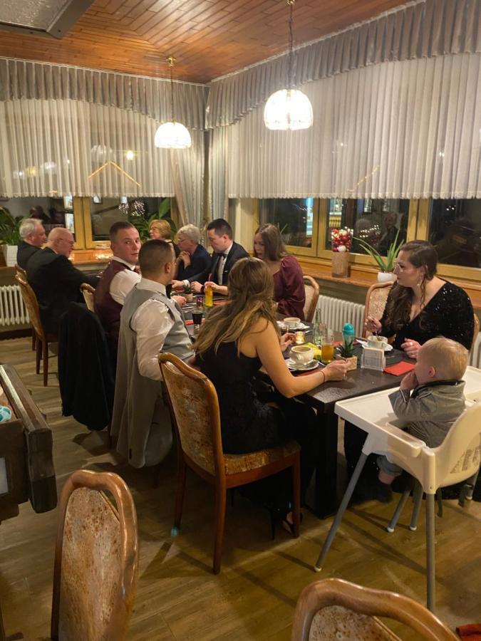 Hotel-Restaurant Theis-Muehle Biersdorf Extérieur photo